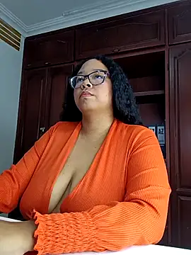 Snapshot of XMara chatting on February 2025 08:27:02 PM XMara online show from February 2025 08:27:02 PM