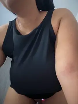 Snapshot of XMara chatting on October 2025 04:38:02 PM XMara online show from October 2025 04:38:02 PM