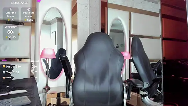 CloeRodriguez online show from December 2024 05:32:01 PM