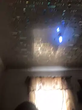 Snapshot of MixedItem chatting on October 2025 06:43:01 PM MixedItem online show from October 2025 06:43:01 PM