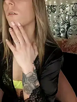 Snapshot of Nikiita-28 chatting on January 2025 07:29:01 PM Nikiita-28 online show from January 2025 07:29:01 PM