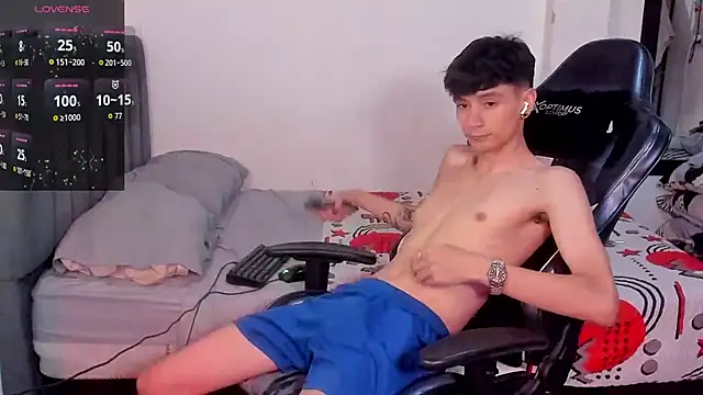 cute diego  online show from November 2025 11:32:01 PM