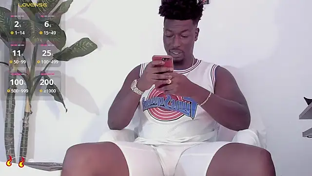 Snapshot of michaell_james7 chatting on December 2025 06:58:01 PM michaell james7 online show from December 2025 06:58:01 PM