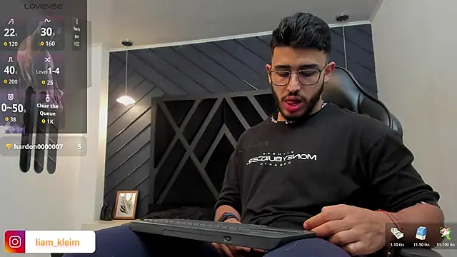 Liam Kleiin online show from November 2025 11:20:01 AM