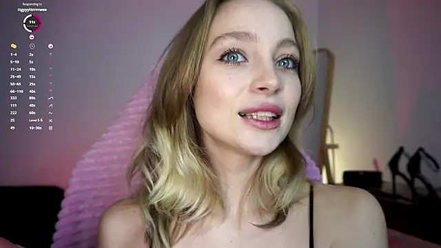  LISA BABYMETAL  online show from December 2024 11:45:01 AM