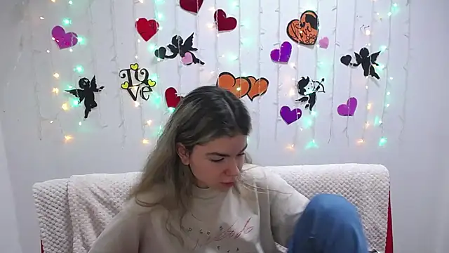 TinaRedly online show from January 2025 09:36:01 PM