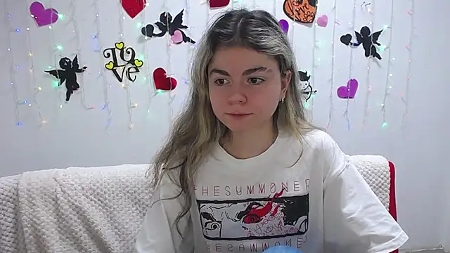 TinaRedly online show from February 2025 03:52:02 AM