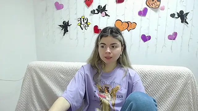 TinaRedly online show from February 2025 09:22:02 AM