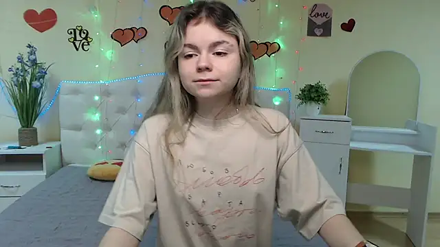 TinaRedly online show from March 2025 04:05:01 AM