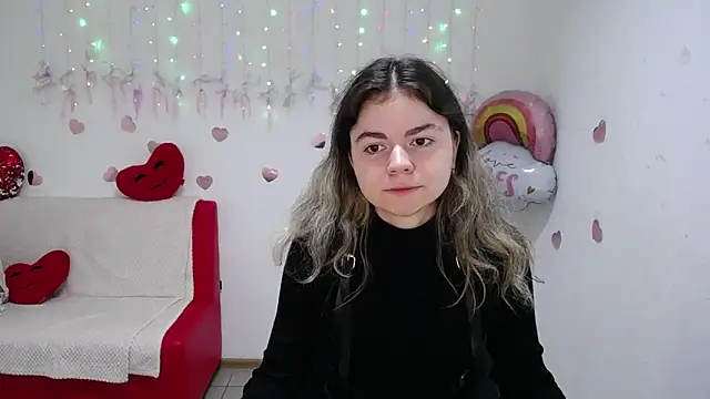 TinaRedly online show from October 2025 05:12:02 PM