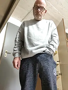 Snapshot of bottomhairy chatting on February 2026 02:03:02 PM bottomhairy online show from February 2026 02:03:02 PM