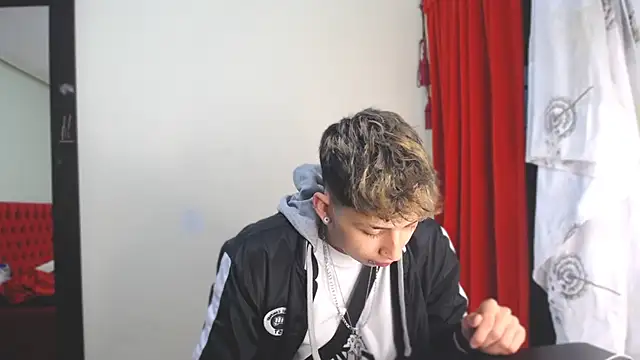 Snapshot of _Thomas_hot_ chatting on January 2025 05:59:01 AM Thomas hot online show from January 2025 05:59:01 AM