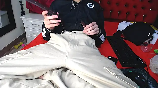 Snapshot of _Thomas_hot_ chatting on February 2025 01:21:02 AM Thomas hot online show from February 2025 01:21:02 AM