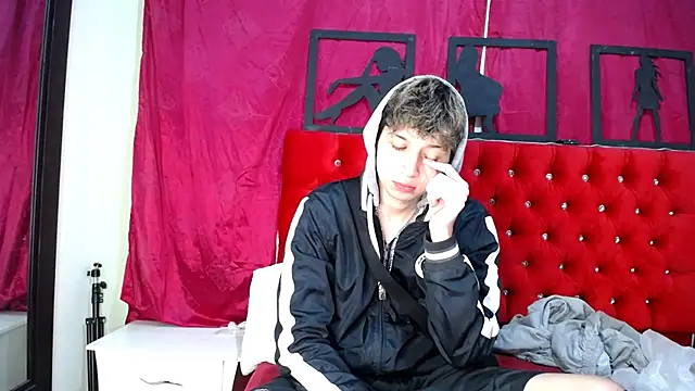 Snapshot of _Thomas_hot_ chatting on February 2025 04:09:02 AM Thomas hot online show from February 2025 04:09:02 AM