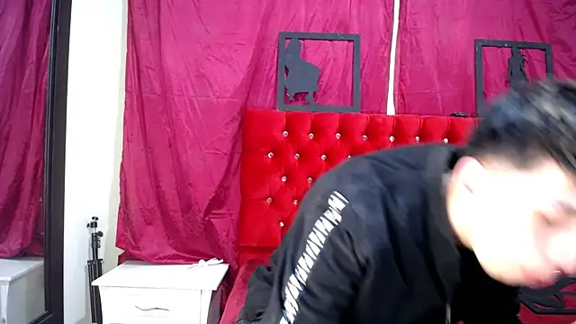 Snapshot of _Thomas_hot_ chatting on March 2025 01:38:02 AM Thomas hot online show from March 2025 01:38:02 AM