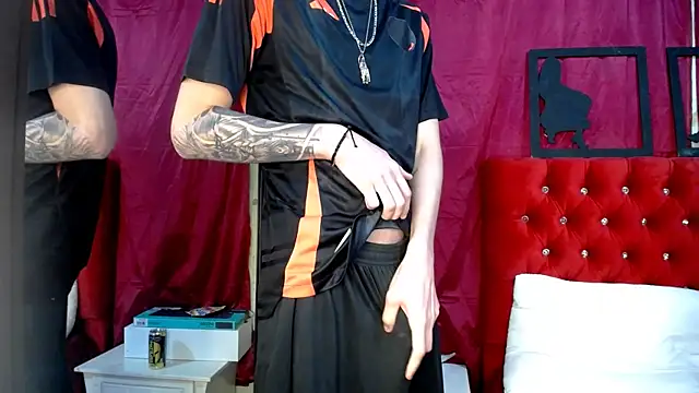 Snapshot of _Thomas_hot_ chatting on March 2025 06:49:02 AM Thomas hot online show from March 2025 06:49:02 AM