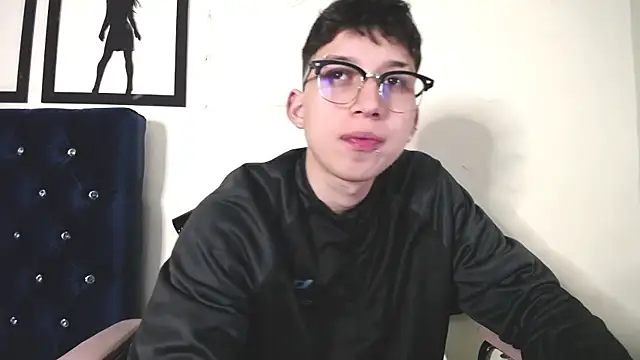 Snapshot of _Thomas_hot_ chatting on September 2025 03:08:02 AM Thomas hot online show from September 2025 03:08:02 AM