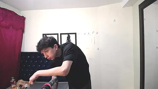 Snapshot of _Thomas_hot_ chatting on November 2025 12:44:01 AM Thomas hot online show from November 2025 12:44:01 AM