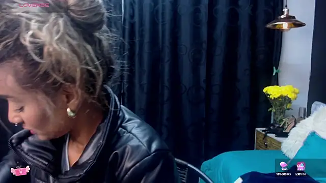 megan collins96 online show from December 2024 08:00:02 PM