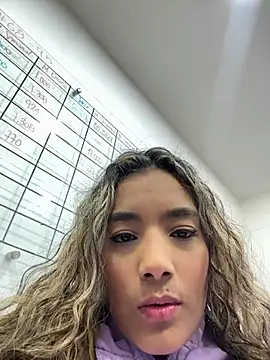 Snapshot of megan_collins96 chatting on June 2026 05:25:01 PM megan collins96 online show from June 2026 05:25:01 PM