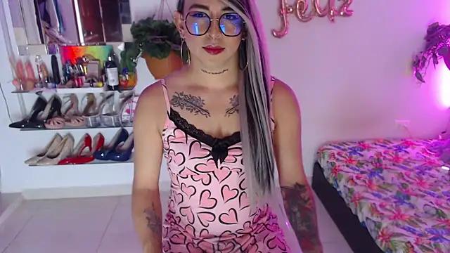 Snapshot of Laveneno_ortiz07 chatting on December 2024 11:47:02 PM Laveneno ortiz07 online show from December 2024 11:47:02 PM