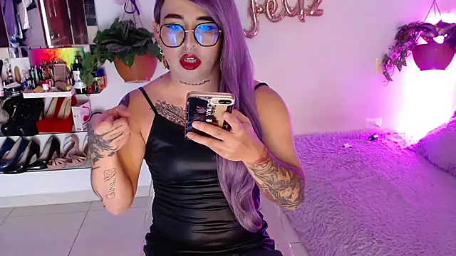 Snapshot of Laveneno_ortiz07 chatting on October 2025 11:53:01 PM Laveneno ortiz07 online show from October 2025 11:53:01 PM