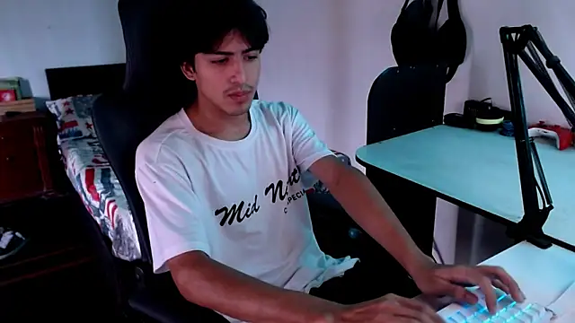 Thieves9 online show from February 2025 07:49:01 PM