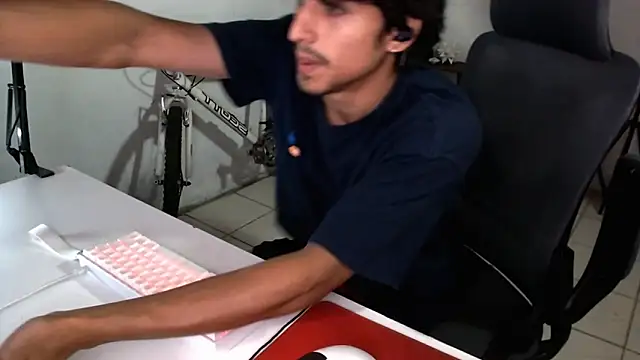 Thieves9 online show from September 2025 11:05:02 PM