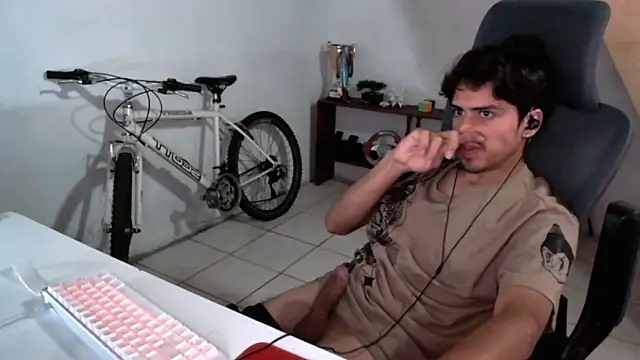 Thieves9 online show from October 2025 06:48:01 PM