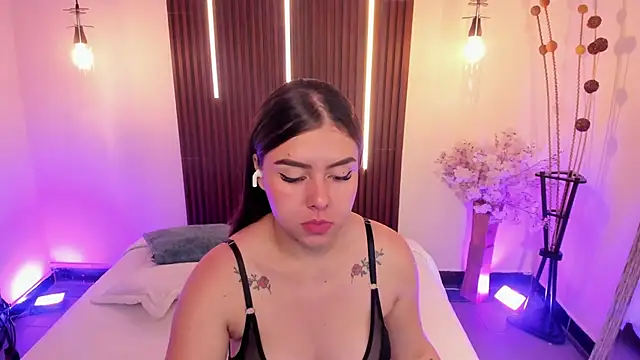 ArianaBaker online show from May 2026 02:23:01 PM
