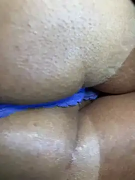 Snapshot of Bongcrush_3 chatting on January 2025 01:03:01 AM Bongcrush 3 online show from January 2025 01:03:01 AM