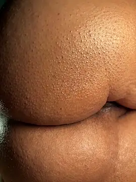 Snapshot of Bongcrush_3 chatting on February 2025 12:24:01 AM Bongcrush 3 online show from February 2025 12:24:01 AM