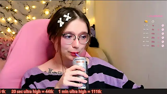 Snapshot of me__hanna chatting on January 2025 11:13:01 PM me hanna online show from January 2025 11:13:01 PM