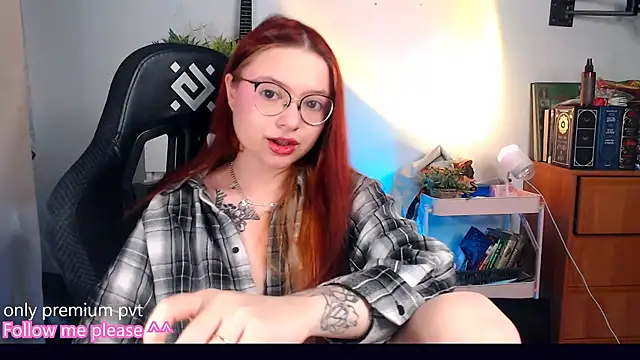 Snapshot of me__hanna chatting on September 2025 10:25:01 PM me hanna online show from September 2025 10:25:01 PM