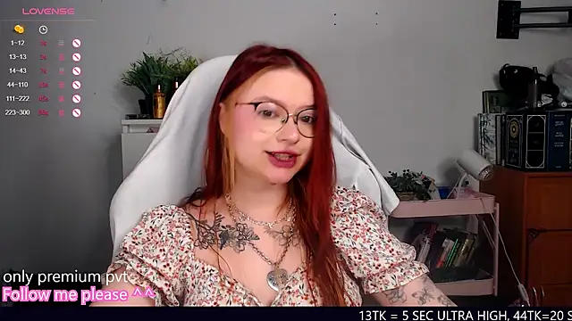 Snapshot of me__hanna chatting on October 2025 11:35:01 PM me hanna online show from October 2025 11:35:01 PM