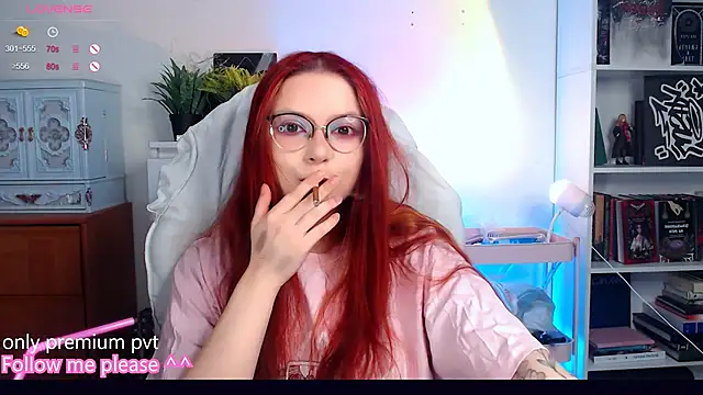 Snapshot of me__hanna chatting on October 2025 09:05:02 PM me hanna online show from October 2025 09:05:02 PM