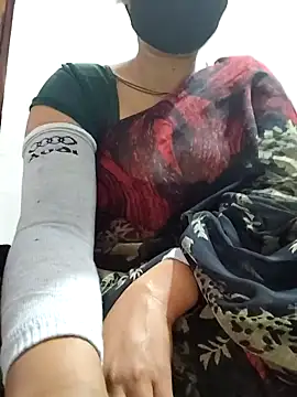 Snapshot of Archna-ji chatting on February 2025 03:49:01 PM Archna-ji online show from February 2025 03:49:01 PM