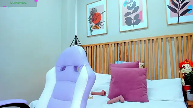 Ginger Winn online show from January 2025 06:30:01 PM