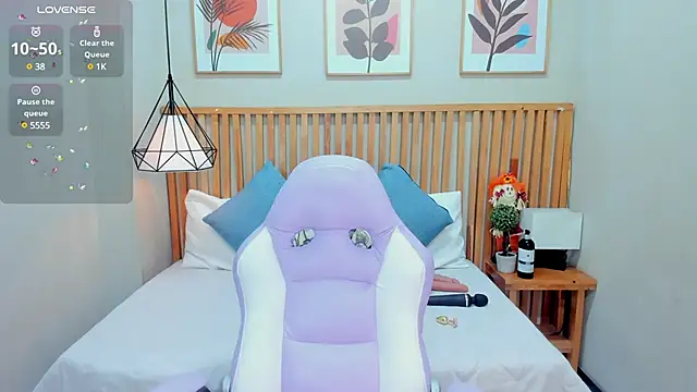 Ginger Winn online show from February 2025 02:56:02 PM