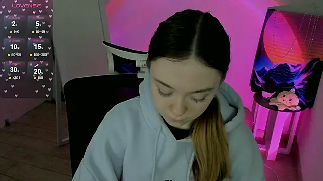 Florence meow online show from February 2025 09:56:02 AM