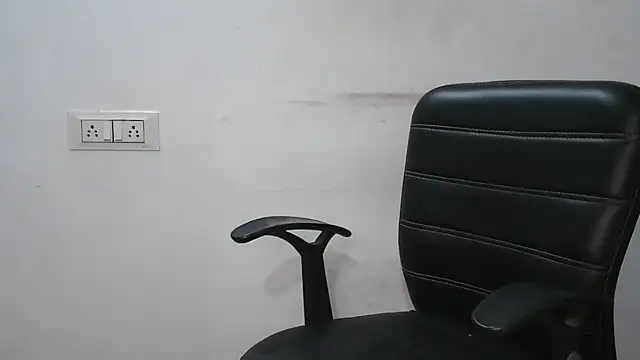 Suzie darling online show from December 2024 05:23:01 AM