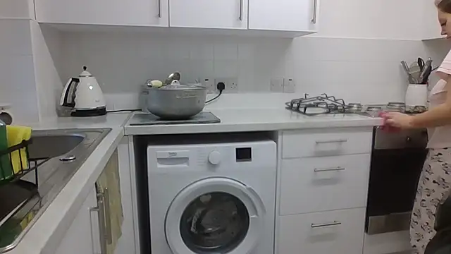 magical mia online show from February 2025 11:38:02 AM