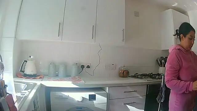 magical mia online show from November 2025 12:29:02 PM