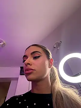 HaileyMadow online show from December 2025 08:54:01 AM