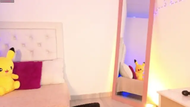 Snapshot of little_kawaiigirl_ chatting on January 2026 11:52:02 PM little kawaiigirl online show from January 2026 11:52:02 PM