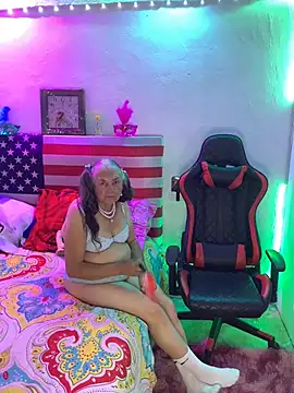 Snapshot of Grandma_Mature23 chatting on January 2025 01:39:01 AM Grandma Mature23 online show from January 2025 01:39:01 AM