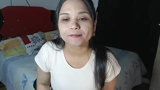 Snapshot of Crystal_milkmature chatting on June 2026 07:02:02 PM Crystal milkmature online show from June 2026 07:02:02 PM