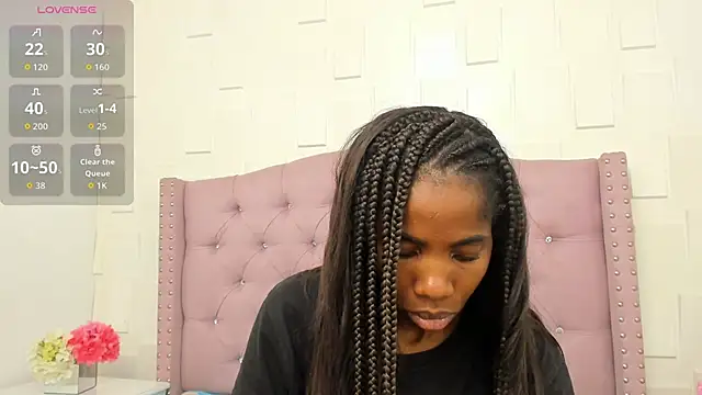 MonicaSchwartz online show from October 2025 07:33:01 PM