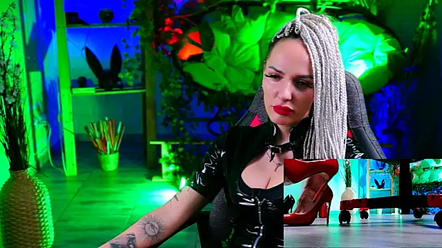 MonicaMaxwel online show from March 2025 02:45:01 PM