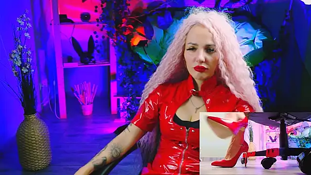 MonicaMaxwel online show from March 2025 06:18:01 PM